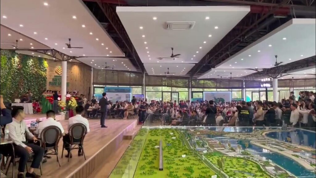 khai trương sa bàn dự án Vinhomes Green Paradise