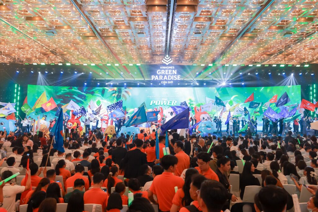 Vinhomes Green Paradise kickoff ra mắt phân khu Vịnh Tiên - Thiên đường giải trí mua sắm nghỉ dưỡng